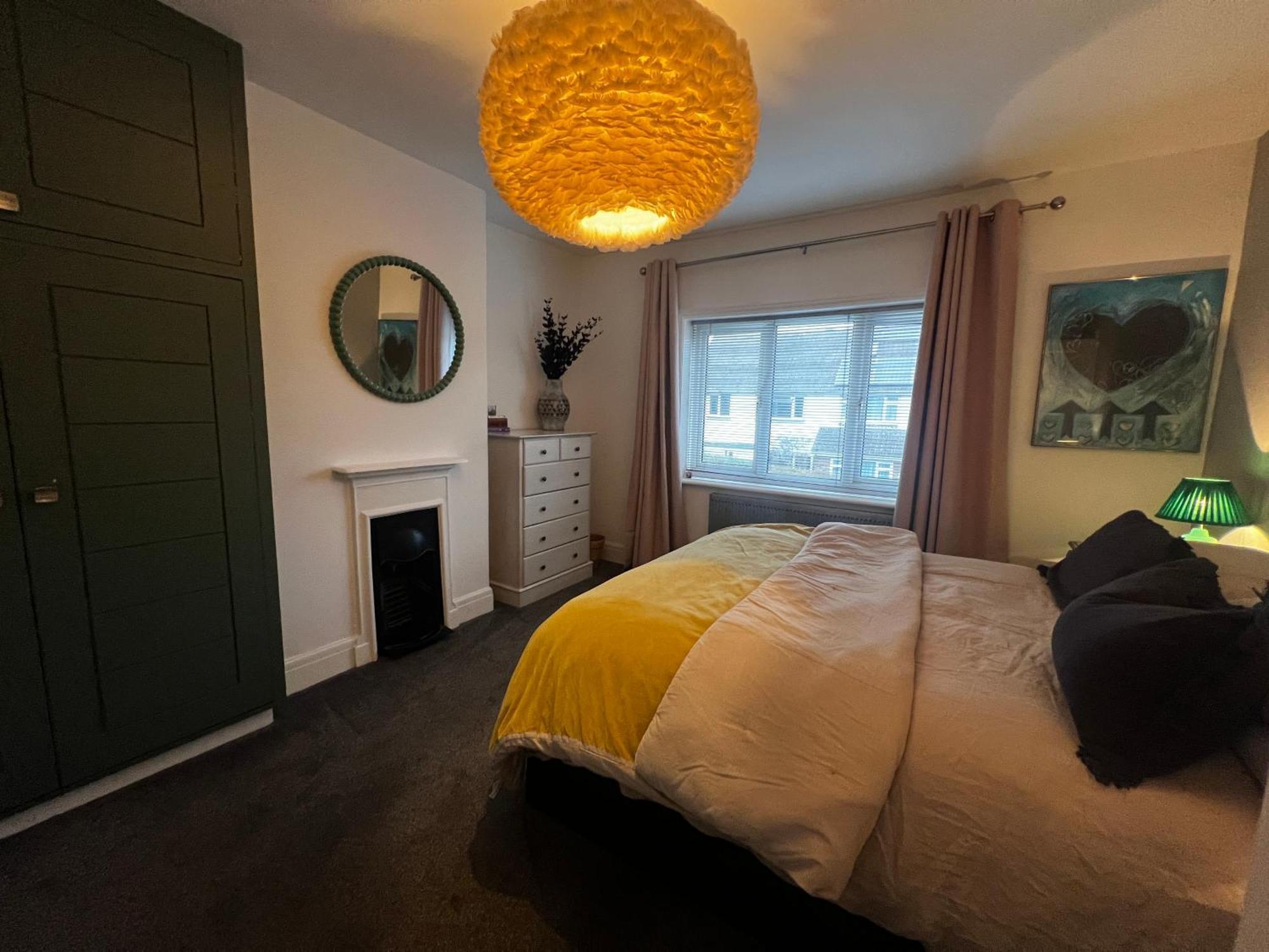 Warm And Cosy City Centre Home Near Train Station チチェスター エクステリア 写真