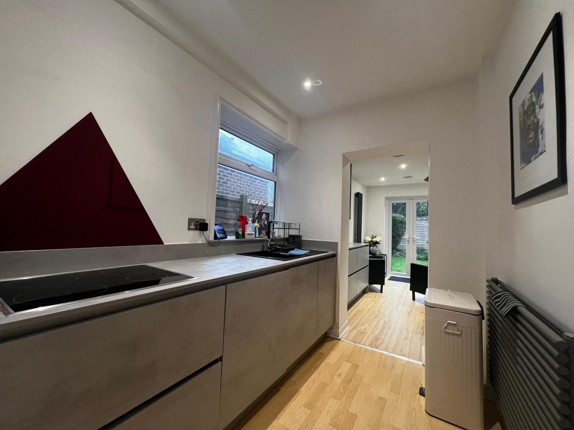 Warm And Cosy City Centre Home Near Train Station チチェスター エクステリア 写真